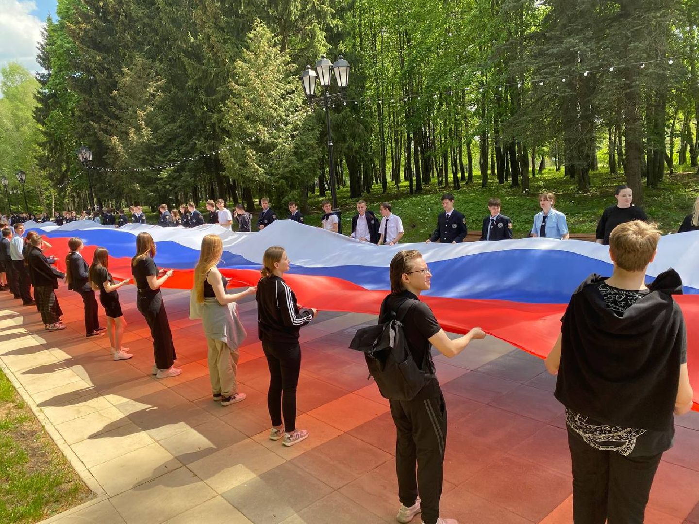Наро-Фоминск, молодёжь Подмосковья, флешмоб, горжусь Россией, День России, триколор, Всероссийская акция