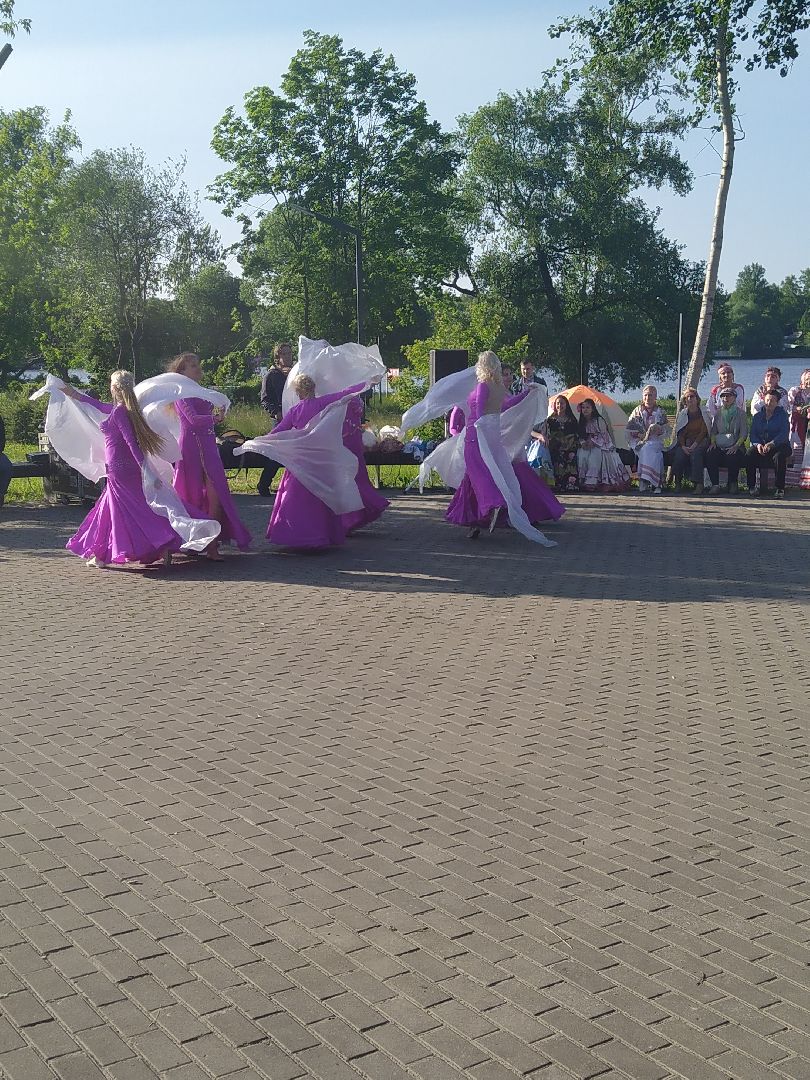 Долгопрудный, День России, концерт, хоровод, рок