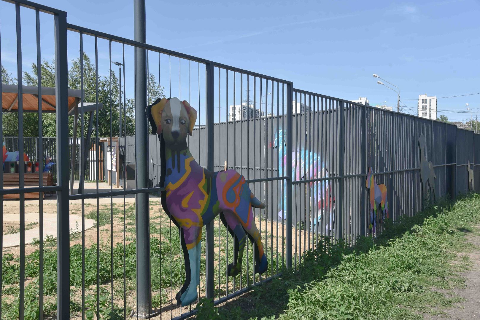 Химки, собаки, граффити