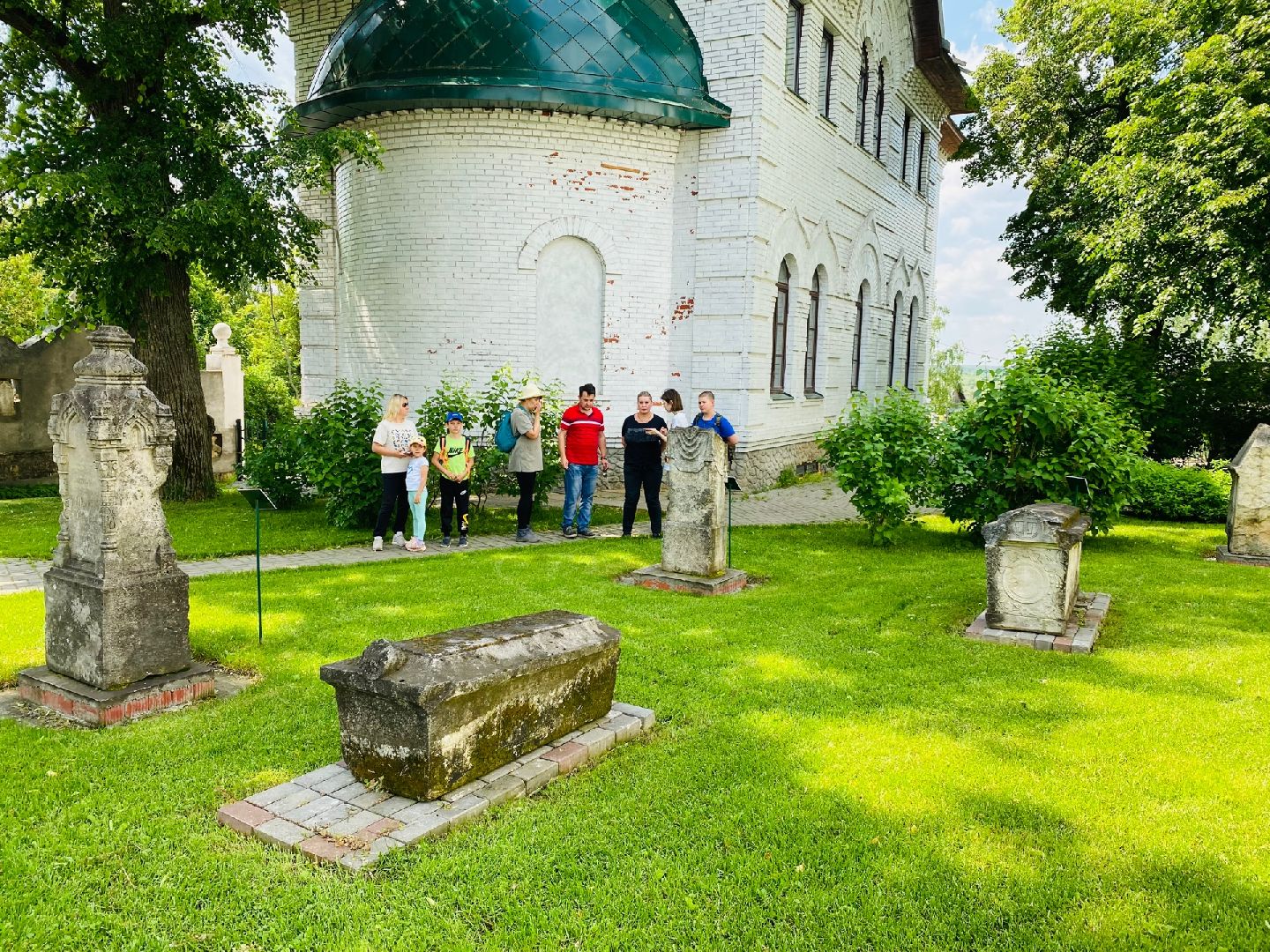 Домодедово, лапидарий, экскурсия, белый камень