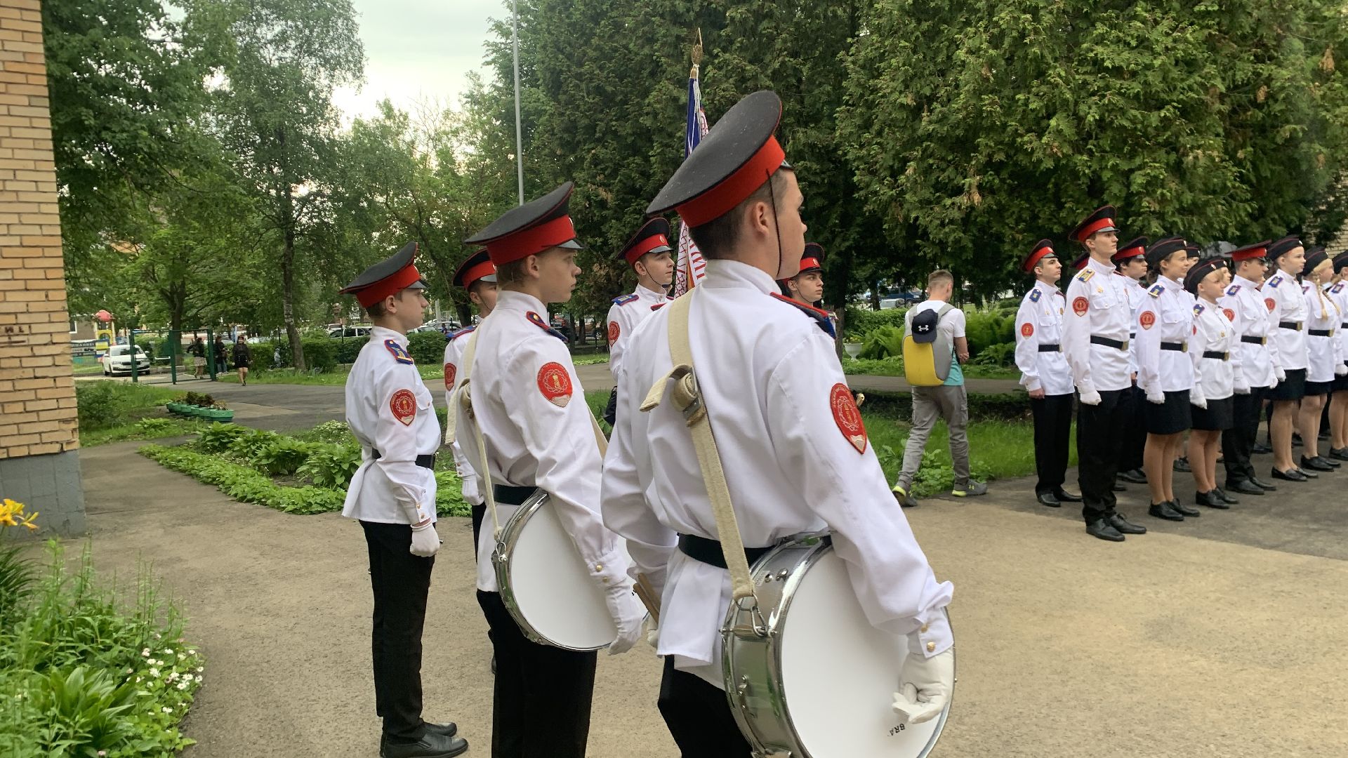 Ступино, кадеты, прощание со знаменем