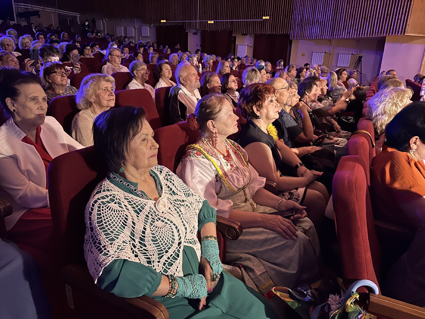 Одинцово, Модный возраст, Активное долголетие, мода, показ мод, модный показ, модели, манекенщицы, 50, элегантный возраст, одежда, подиум, княгиня Голицина