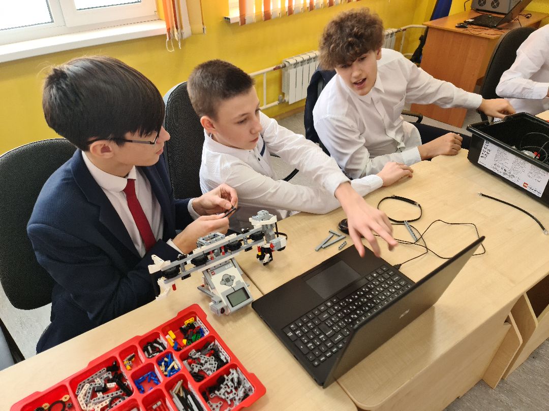 Щёлково, общество