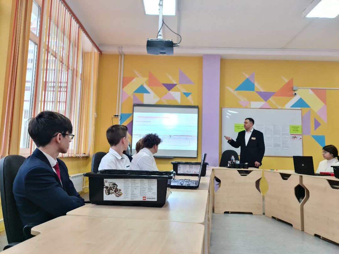 Щёлково, общество