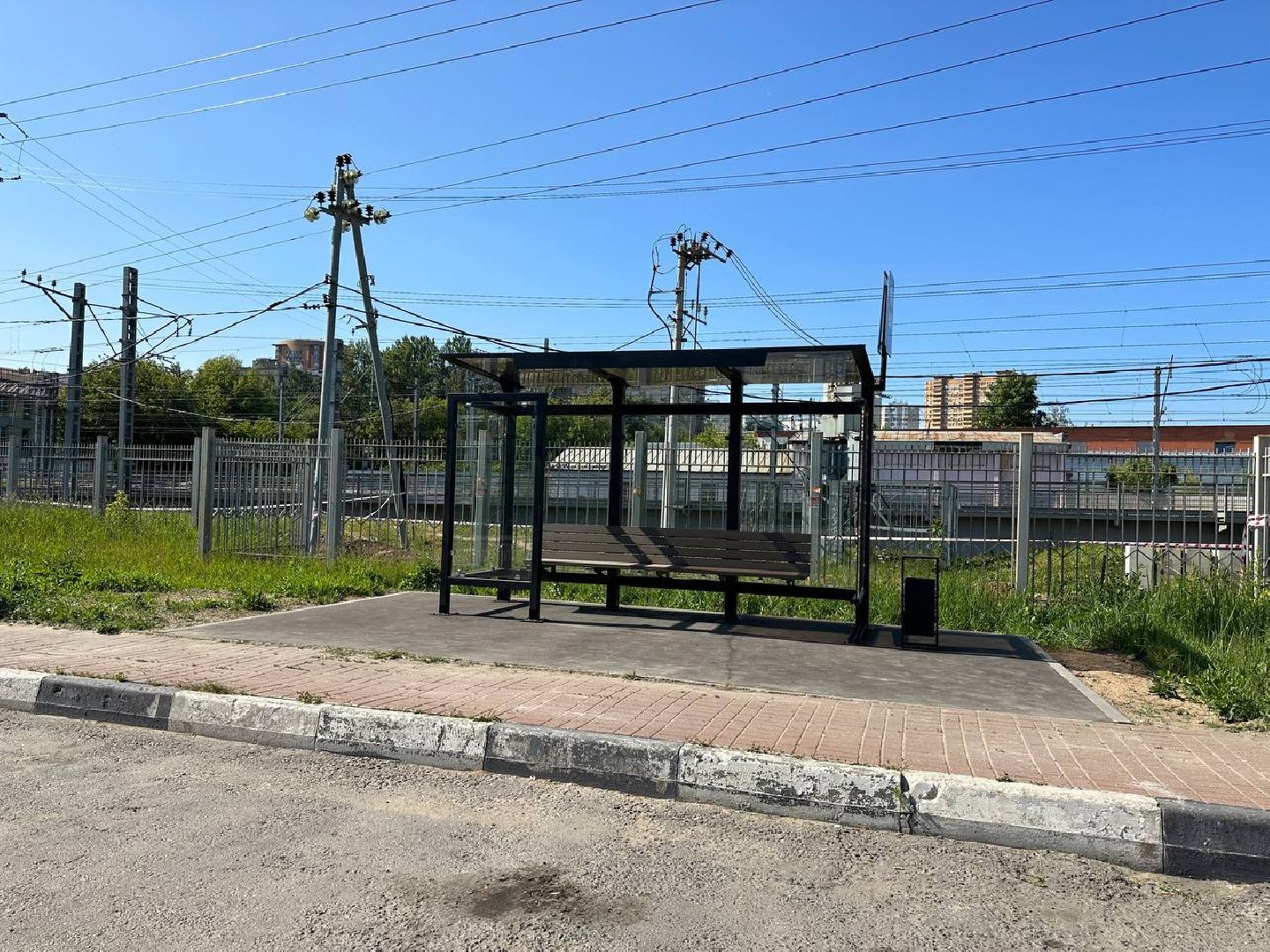 Реутов, благоустройство, остановки, лавочки, урны