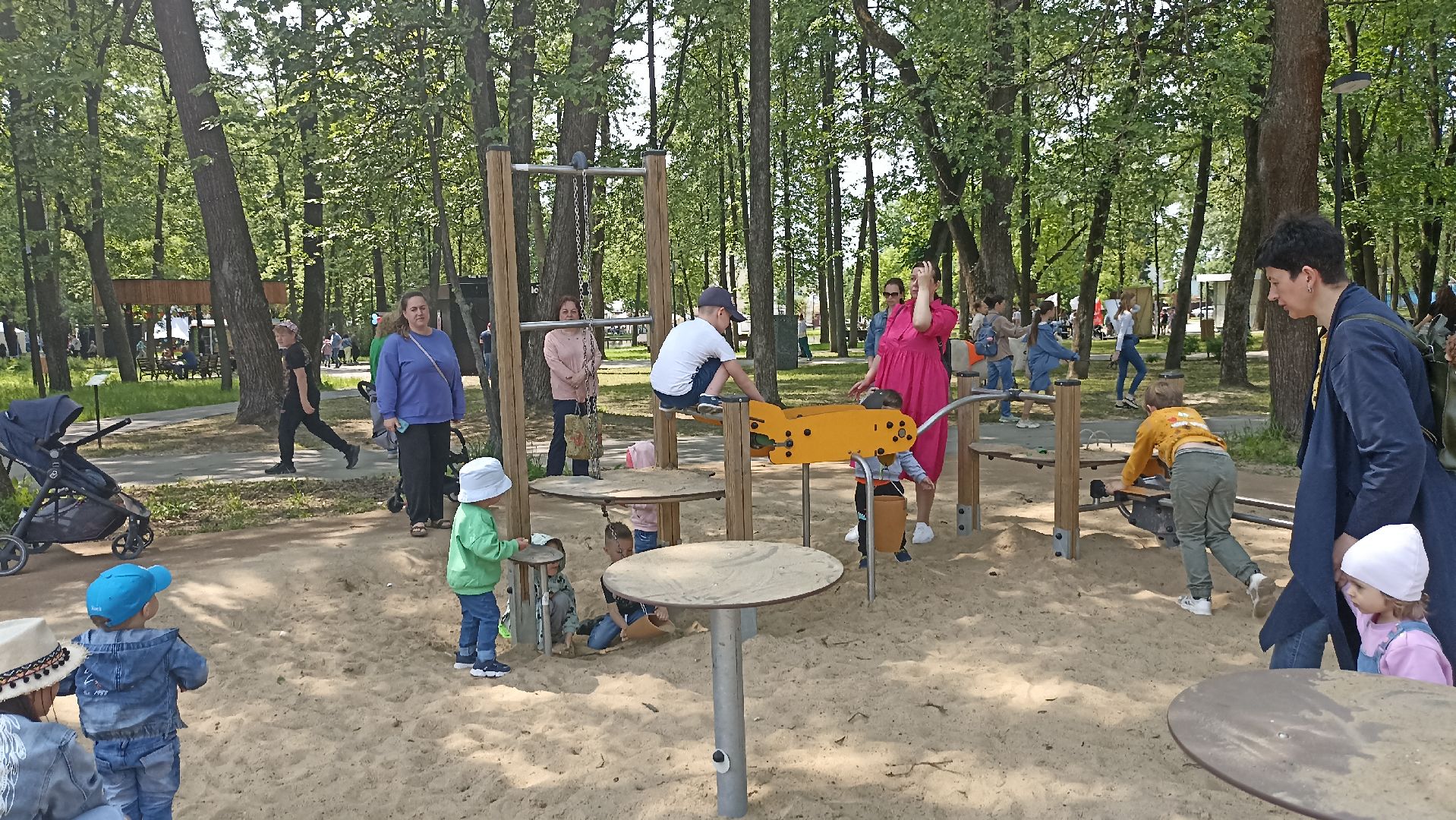 Серпухов, Подмосковье, парк, песочница, дети