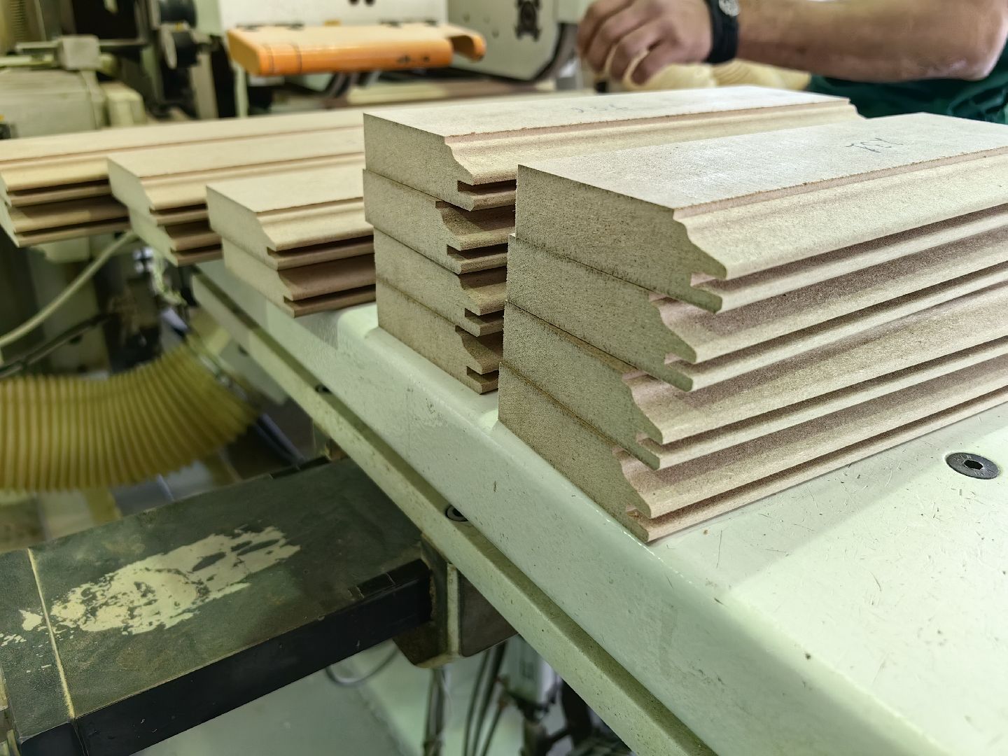 Кухни, производство, модельный ряд, материалы