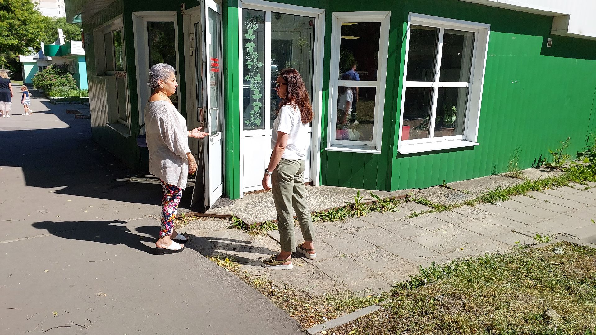 торговые объекты, рейд, серпухов, уборка территории, покос травы, урны,