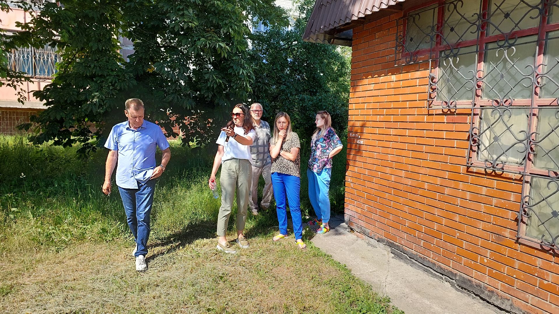 торговые объекты, рейд, серпухов, уборка территории, покос травы, урны,