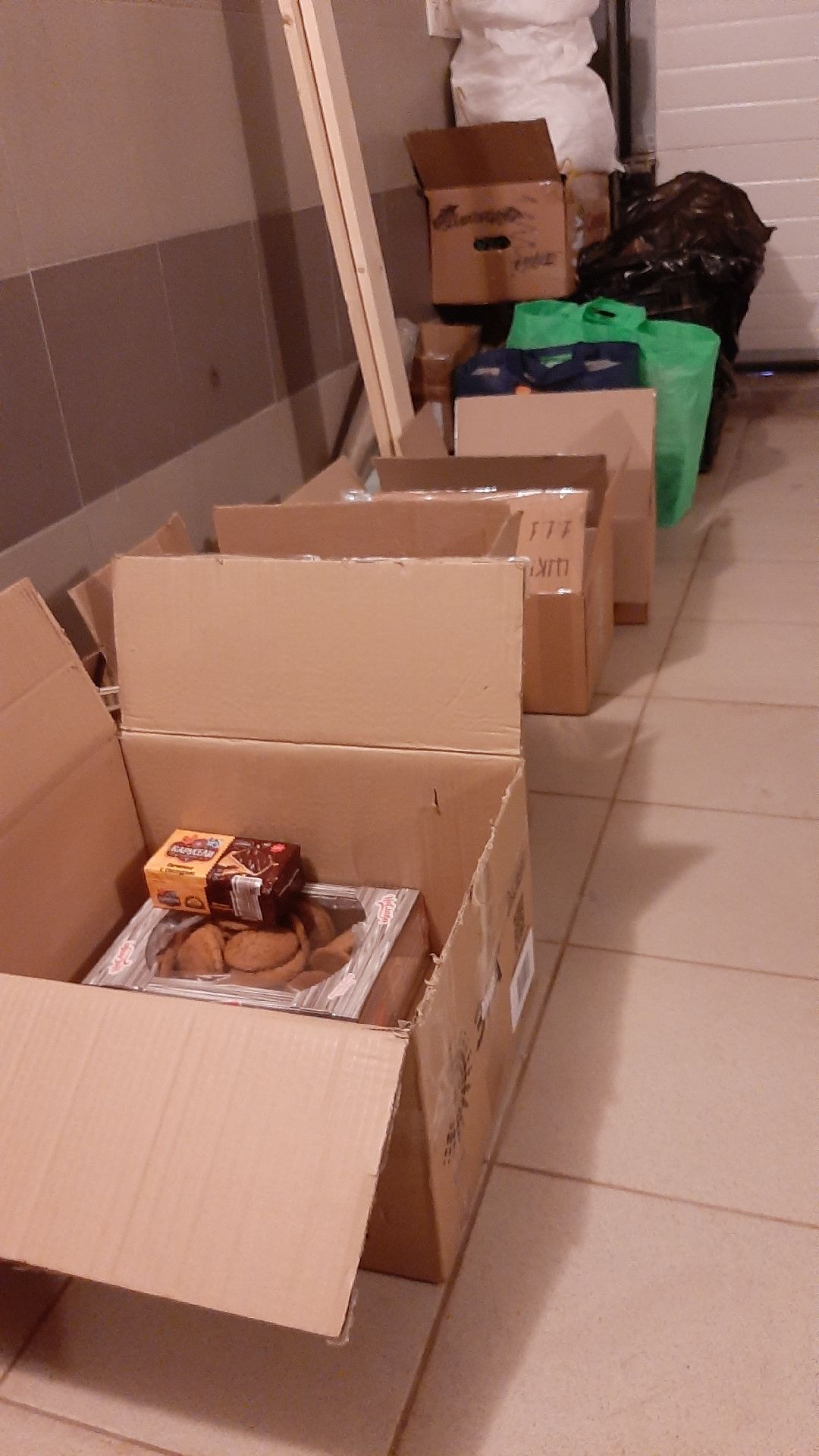 волонтёры, помощь людям, Серпухов