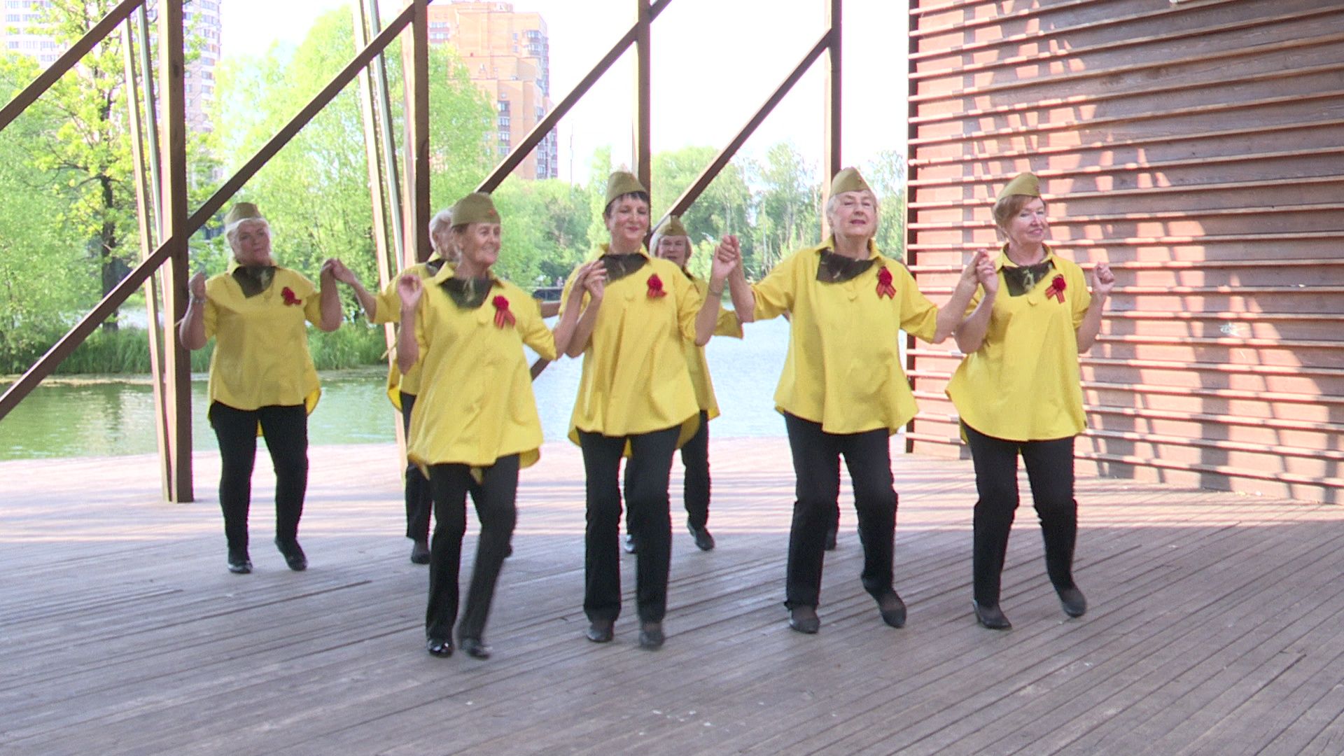 Реутов, «Бархатная осень», «Активное долголетие», «Фабричный пруд», парк, концерт