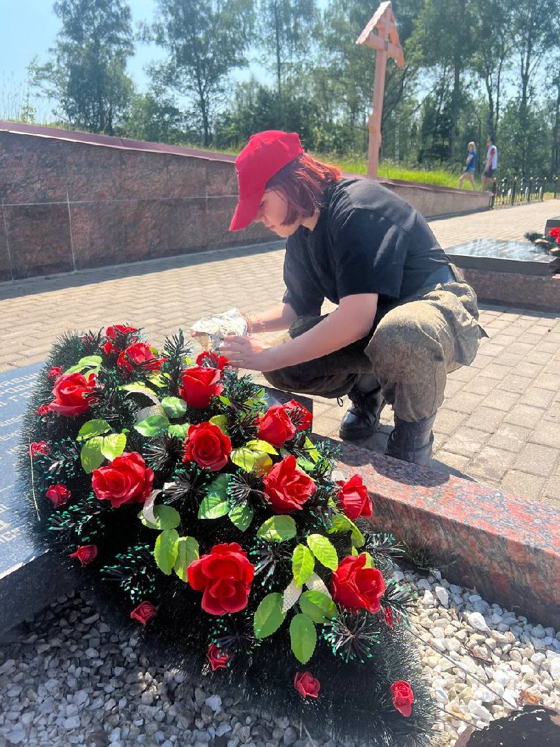 Можайск, Можайский городской округ, Подмосковье, волонтёры, юнармия, субботник, мемориал, воинское захоронение