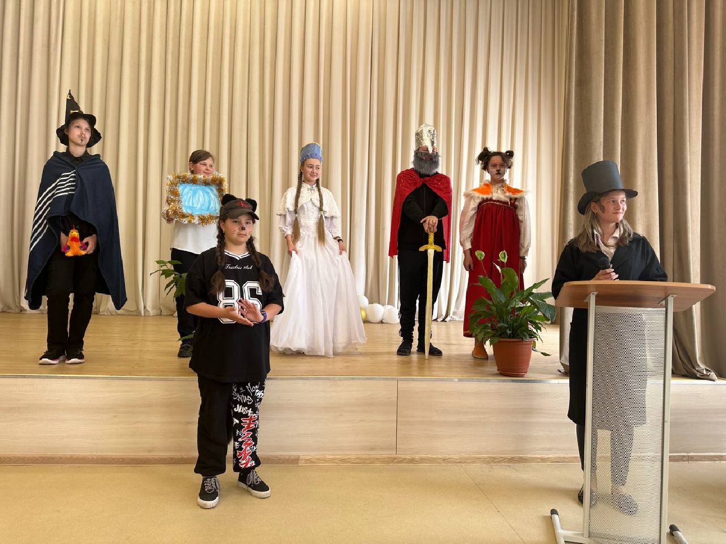 Можайск, Можайский городской округ, Подмосковье, фильм, актёры, Сыроежкин, Электроник, братья Торсуевы, режиссёр, композитор, школьники, встреча