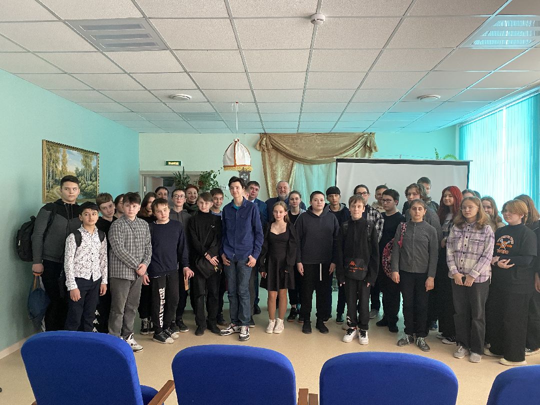 Спецоперация, волонтёры, школа, СВО