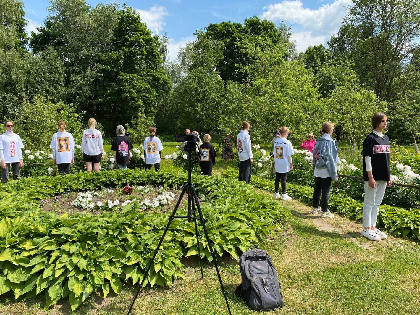 Чехов, культура, показ мод, пионы, Мелихово, Пиономания, дети, дизайнер