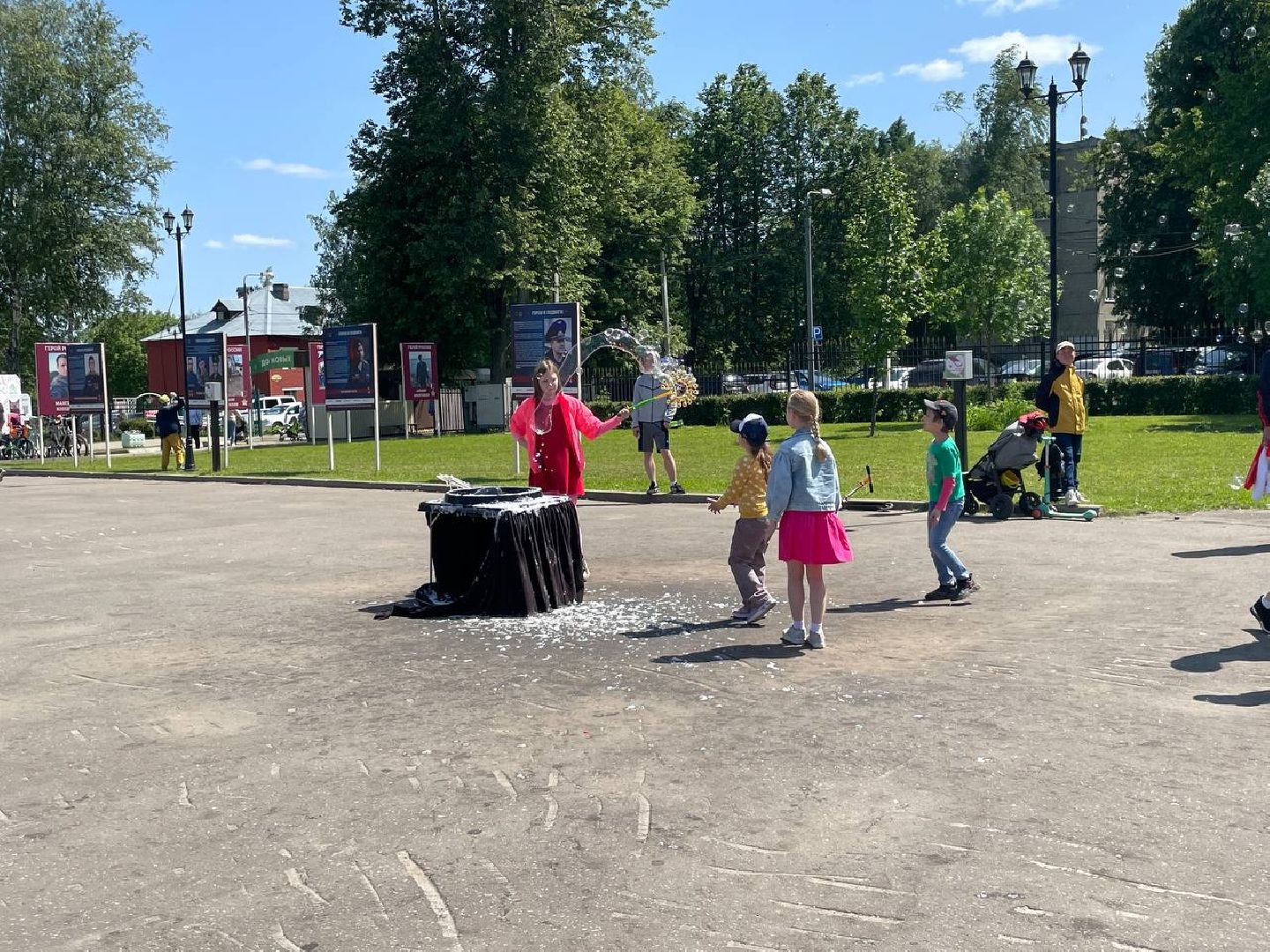 Сергиев Посад, Сергиево-Посадский городской округ, День России, Праздник, Родина, Российская Федерация, Парки, Скверы, Лето в Подмосковье, Молодежь, Жители