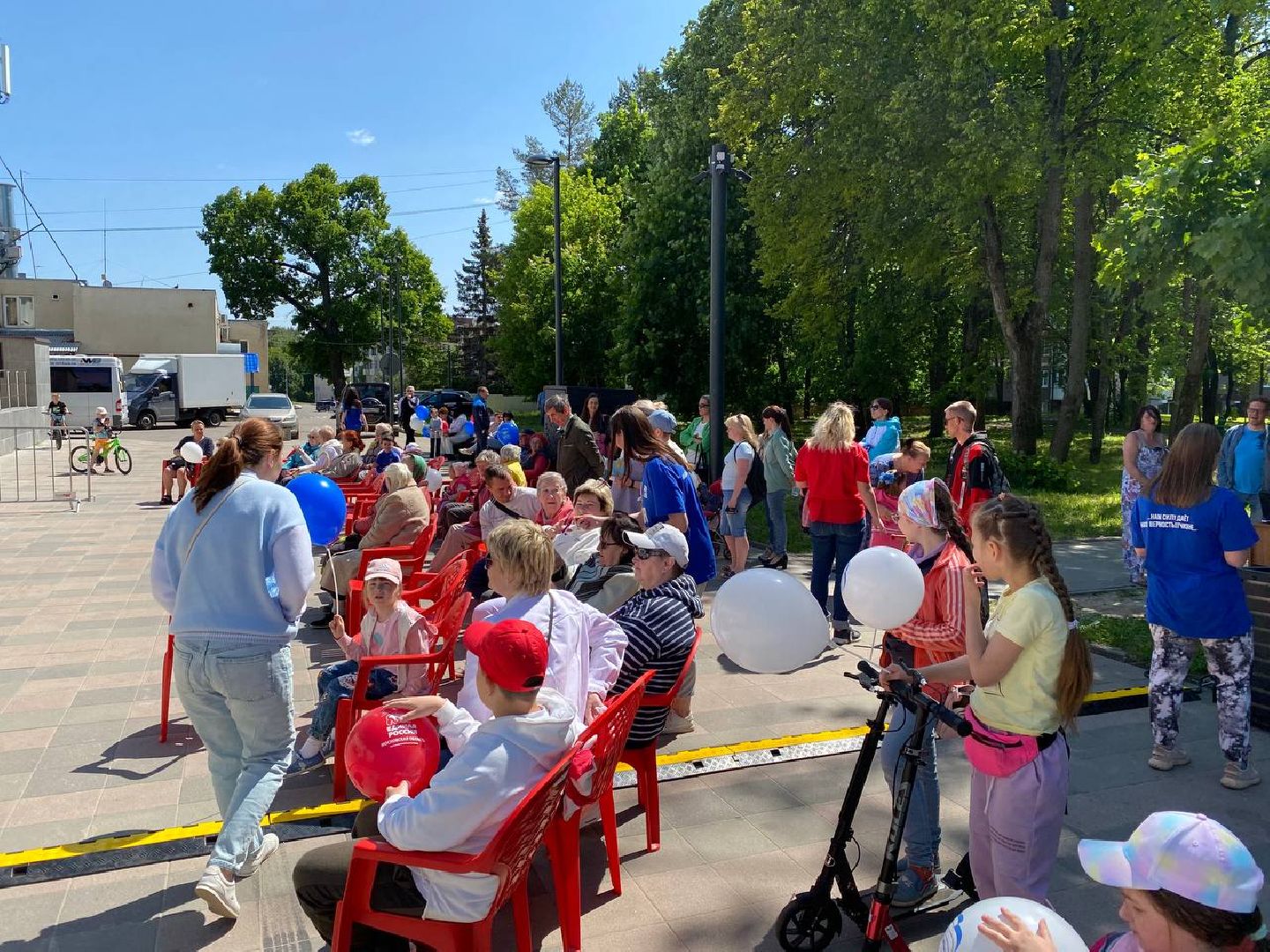 Сергиев Посад, Сергиево-Посадский городской округ, День России, Праздник, Родина, Российская Федерация, Парки, Скверы, Лето в Подмосковье, Молодежь, Жители