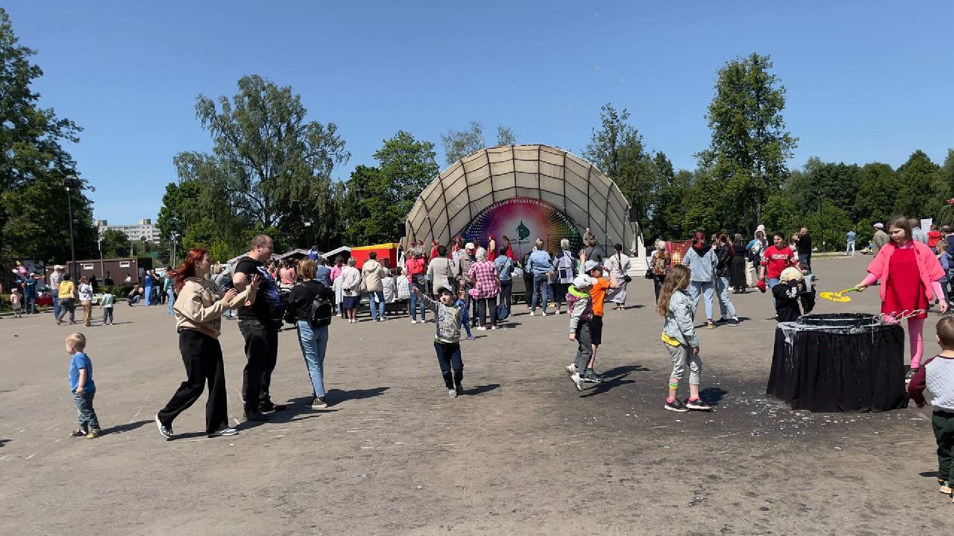 Сергиев Посад, Сергиево-Посадский городской округ, День России, Праздник, Родина, Российская Федерация, Парки, Скверы, Лето в Подмосковье, Молодежь, Жители