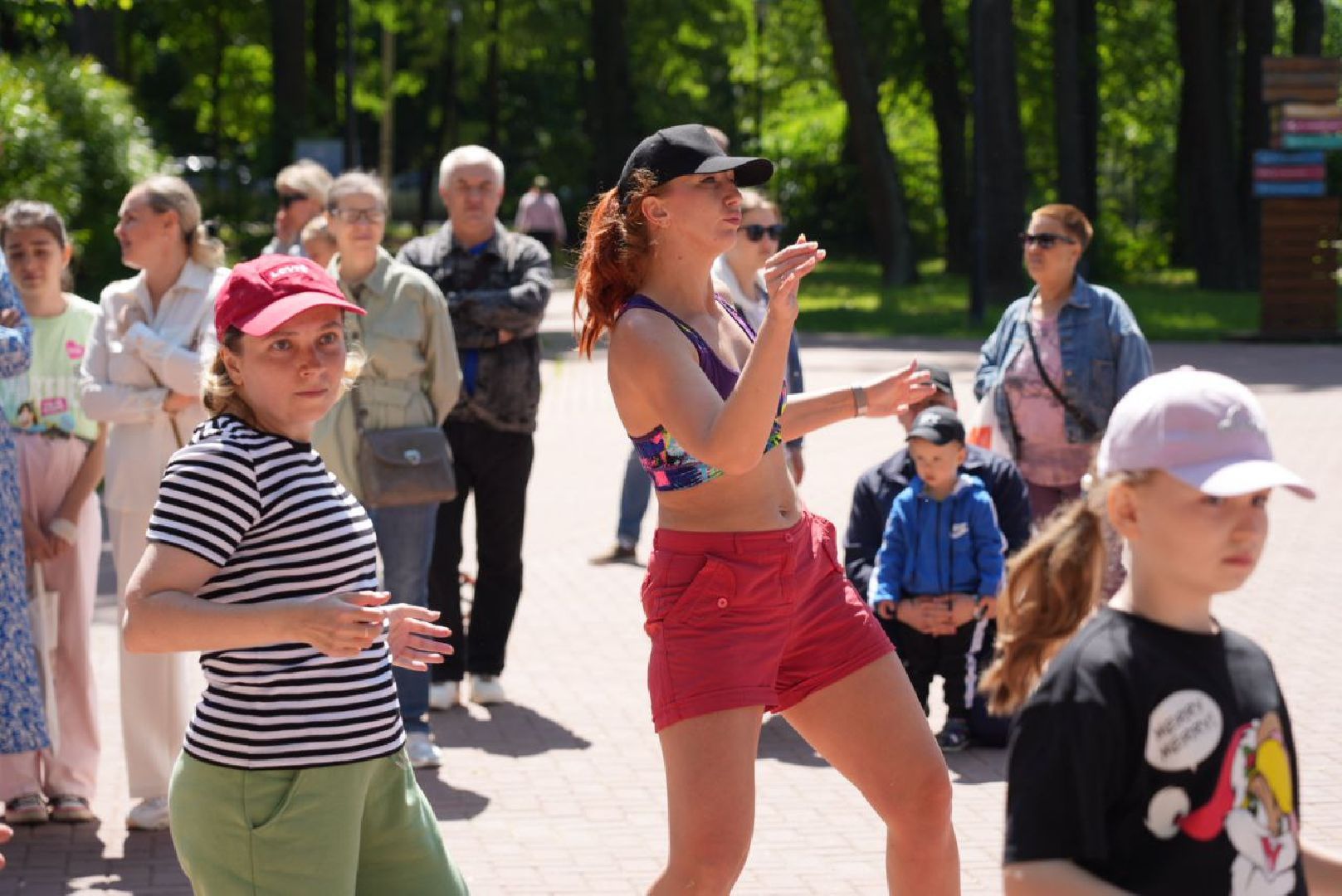 Сергиев Посад, Сергиево-Посадский городской округ, День России, Праздник, Родина, Российская Федерация, Парки, Скверы, Лето в Подмосковье, Молодежь, Жители