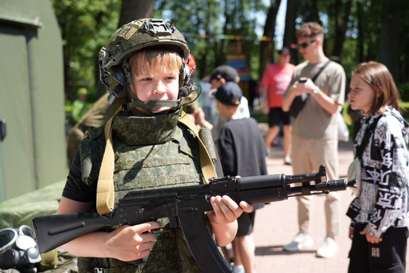 Сергиев Посад, Сергиево-Посадский городской округ, День России, Праздник, Родина, Российская Федерация, Парки, Скверы, Лето в Подмосковье, Молодежь, Жители