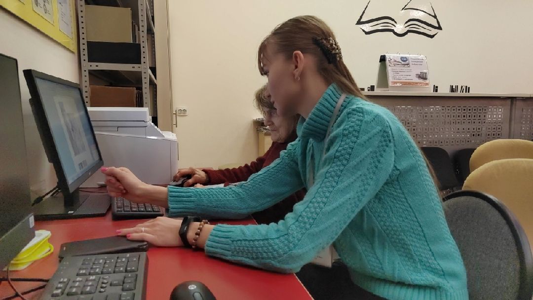 Пушкино, Пушкинский, Библиотека, Активное долголетие, нейросеть, компьютерная грамотность, пожилые люди