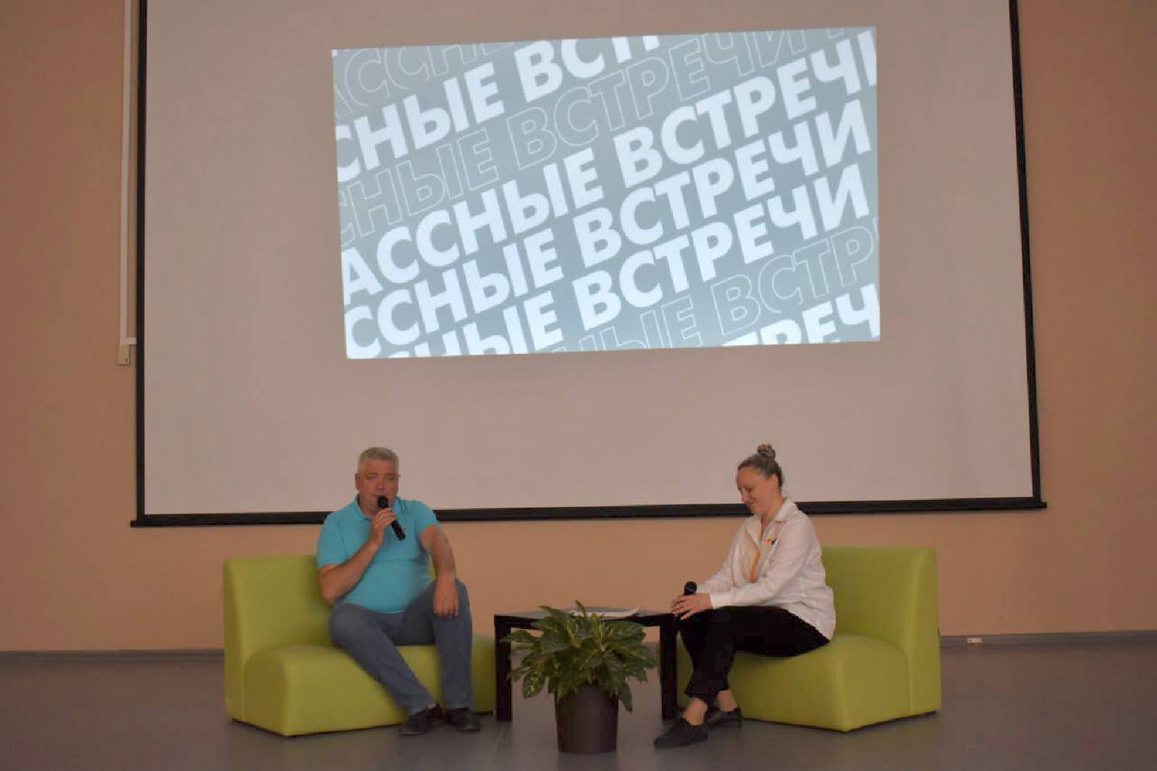 Балашиха, Подмосковье, школы, умные каникулы, 100 вопросов лидеру, депутаты, Тарас Ефимов