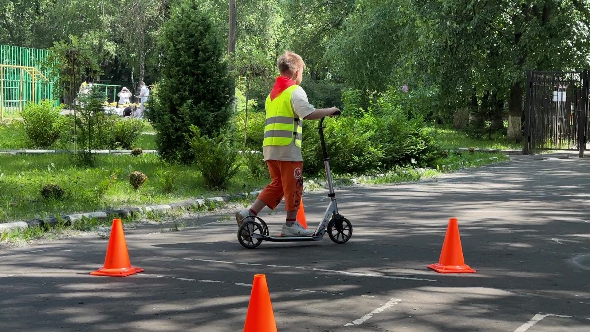 Реутов, ГИБДД, квест, игра, правила дорожного движения, школьники