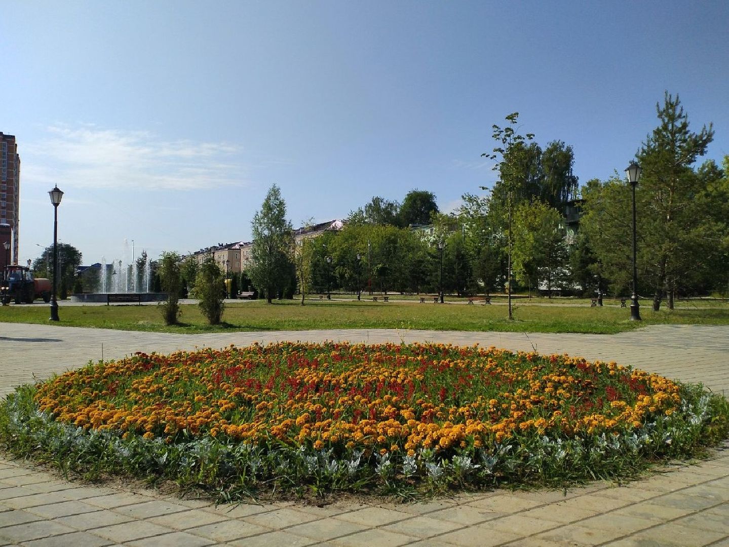 благоустройство, лето, жара, полив, клумбы, Лосино-Петровский