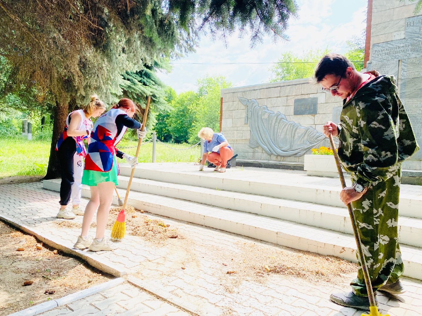 Домодедово, благоустройство, памятник, обелиск, уборка территории