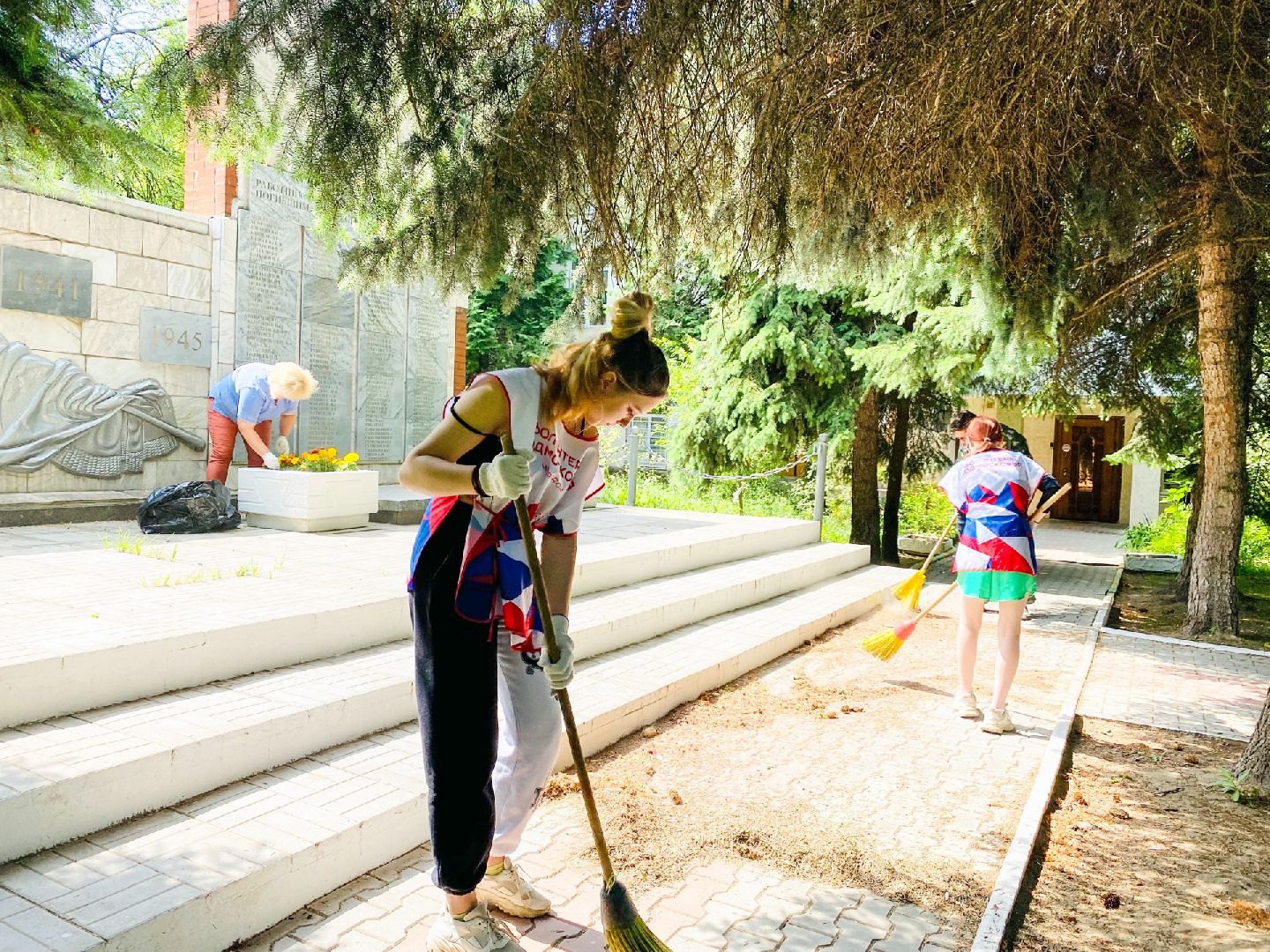 Домодедово, благоустройство, памятник, обелиск, уборка территории