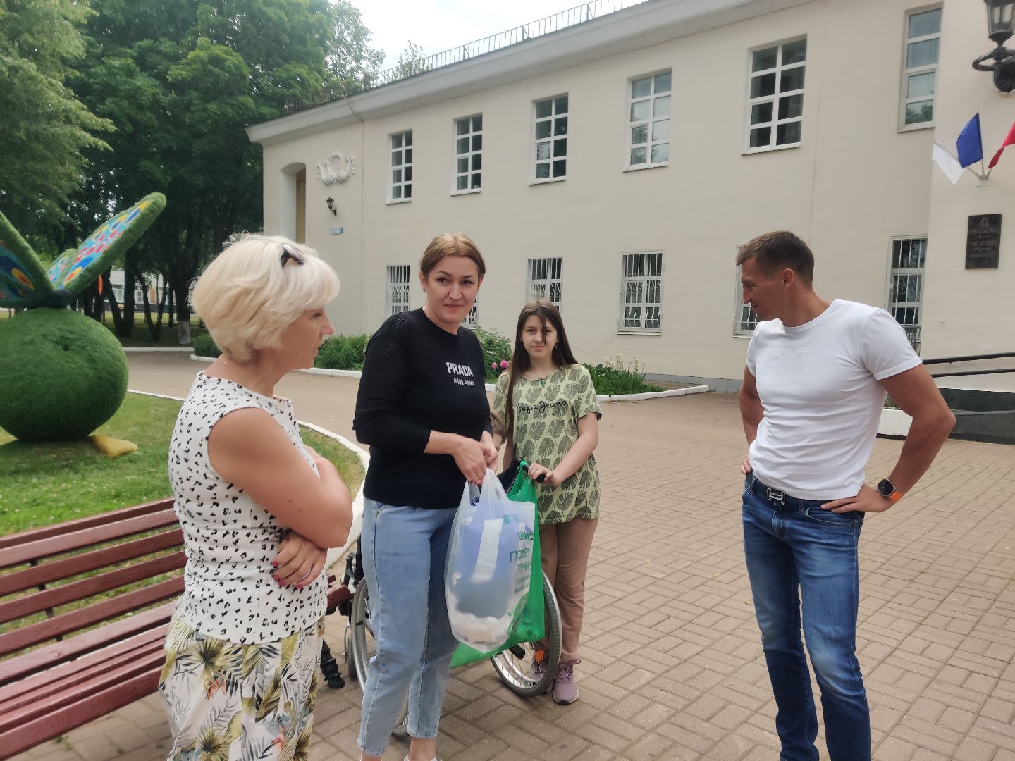 Красноармейск, Пушкинский, Александр Легков, неравнодушные жители, своих не бросаем