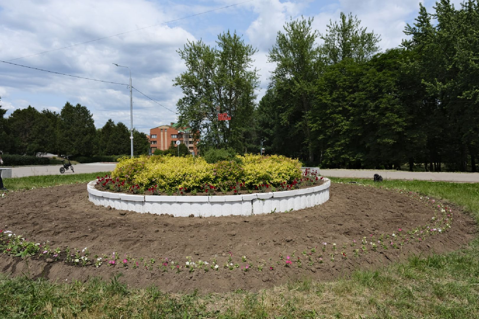 Пущино, благоустройство, клумбы