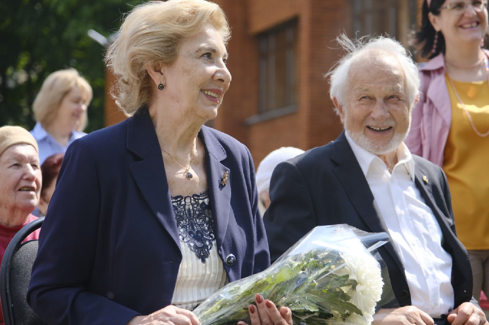 Пущино, герои