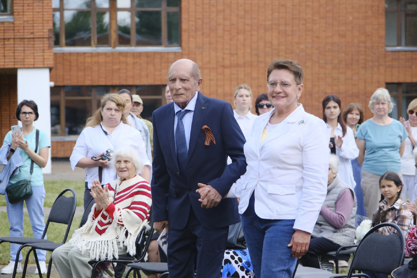 Пущино, герои