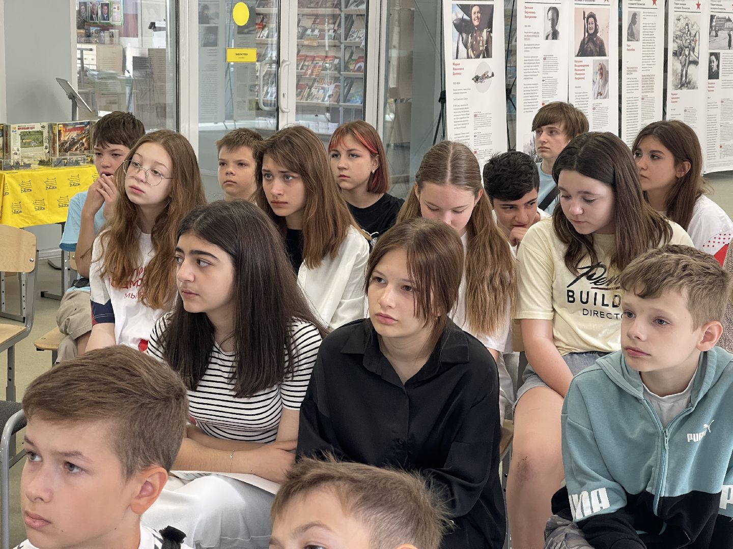 Одинцово, флагман, день памяти и скорби, волонтёры, школьники, урок,