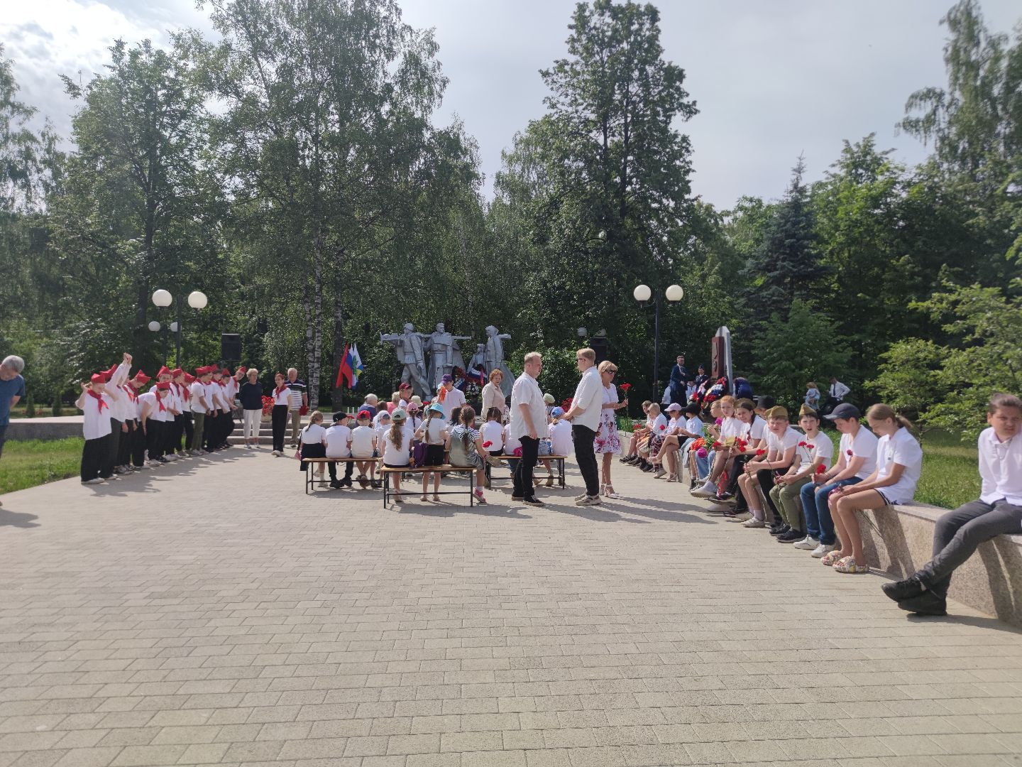 Митинг, дети, День памяти и скорби, Дубна