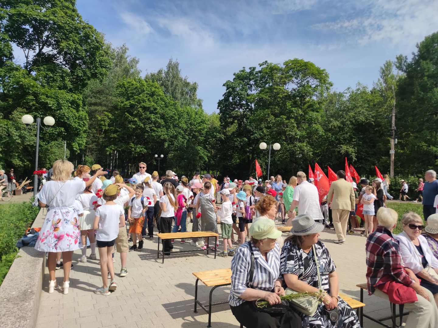 Митинг, дети, День памяти и скорби, Дубна