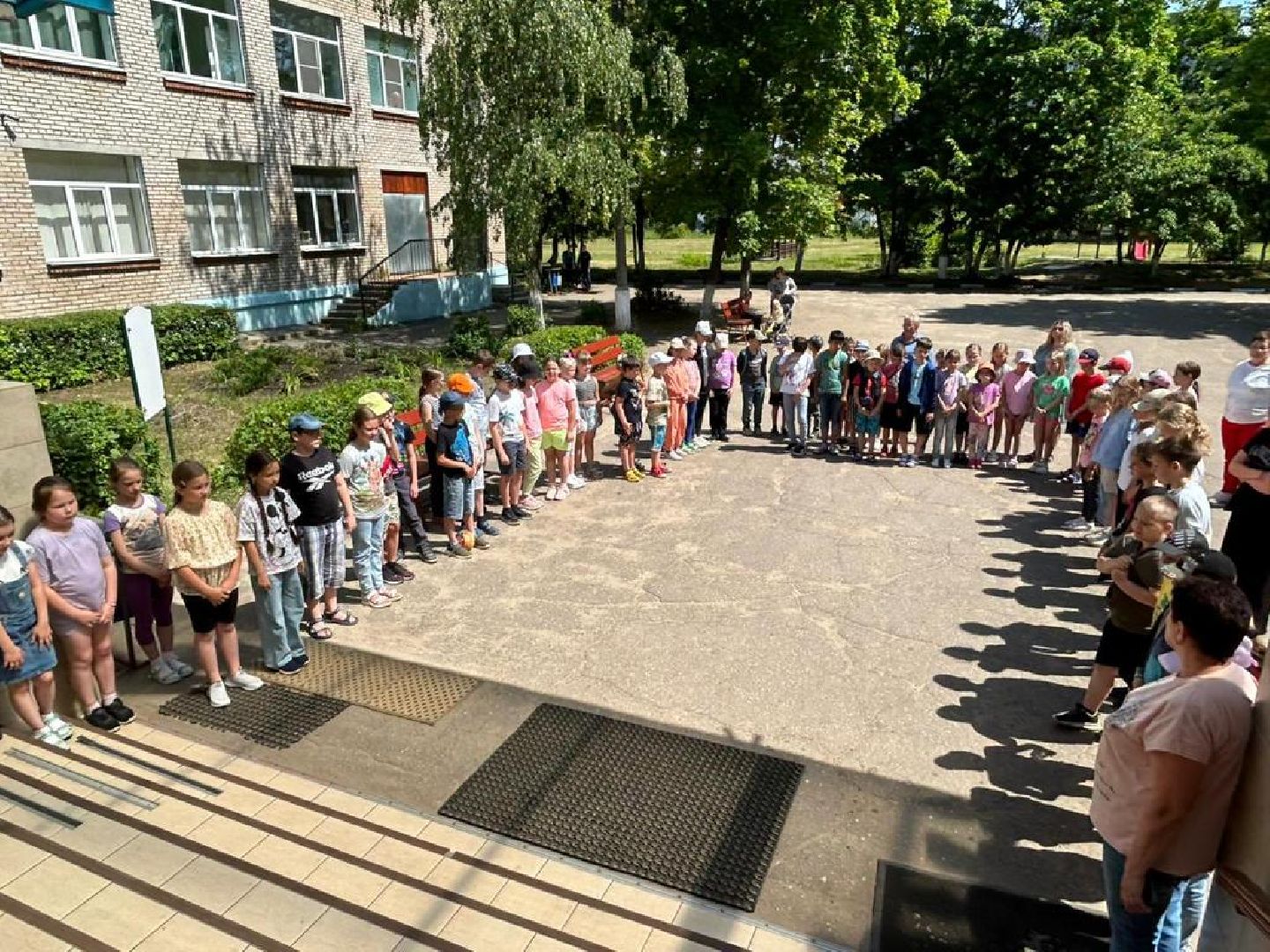 Подмосковье, Ивантеевка, Образование, Минута молчания