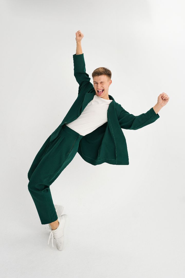 Певец, вокалист, блогер, режиссёр, проекты