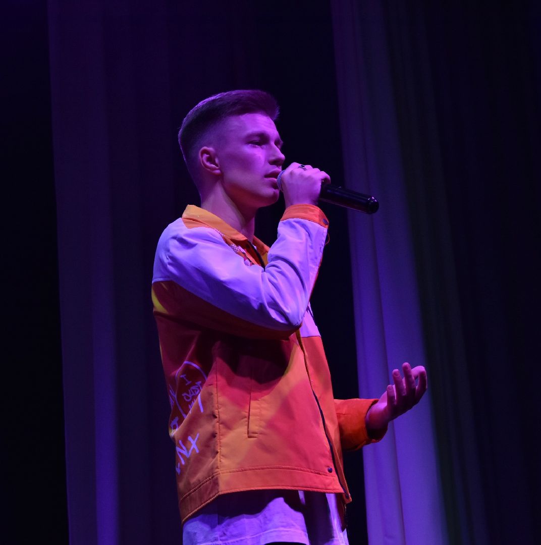 Певец, вокалист, блогер, режиссёр, проекты