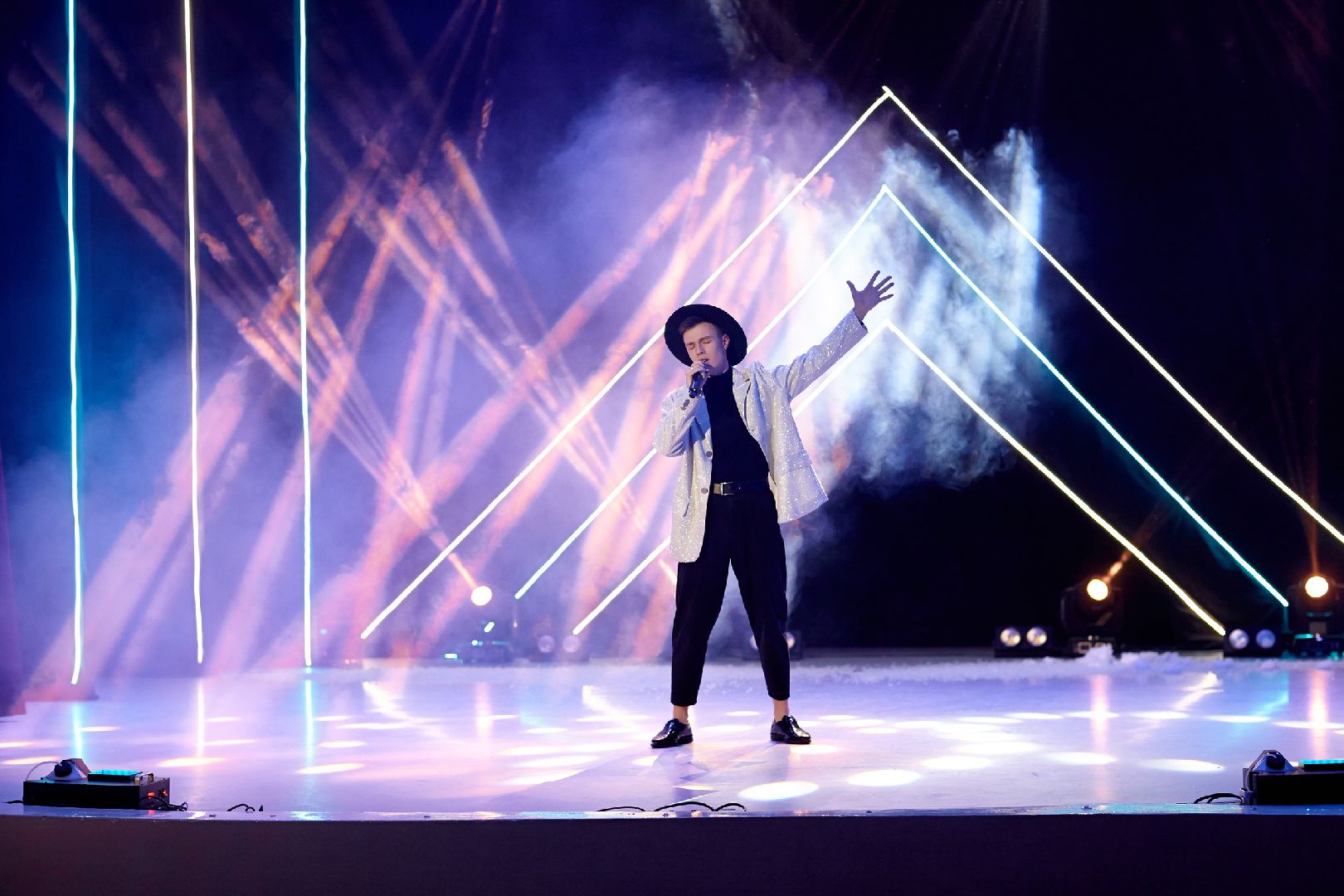 Певец, вокалист, блогер, режиссёр, проекты