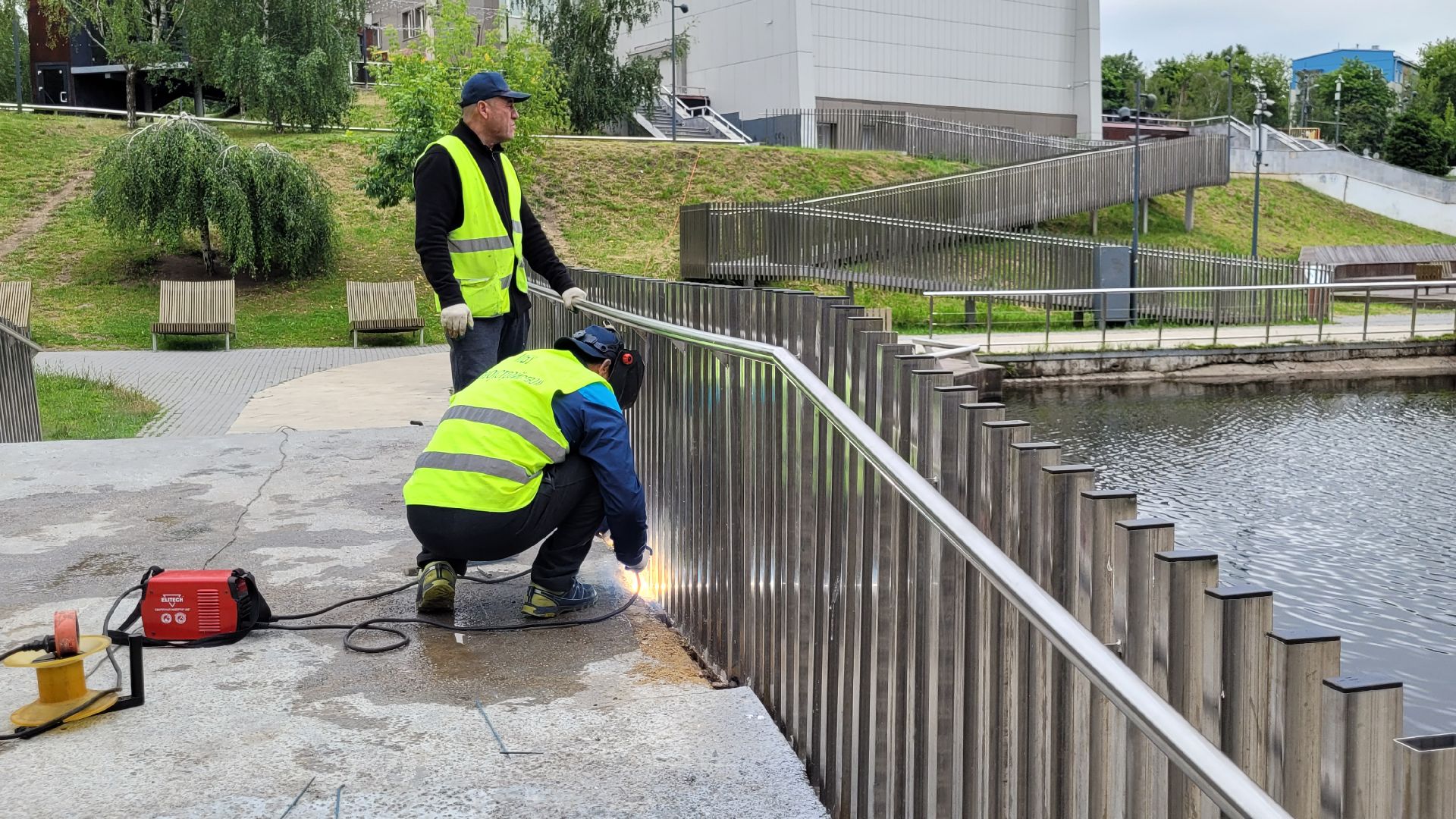 жкх; ремонт; мост; пруд; вандалы