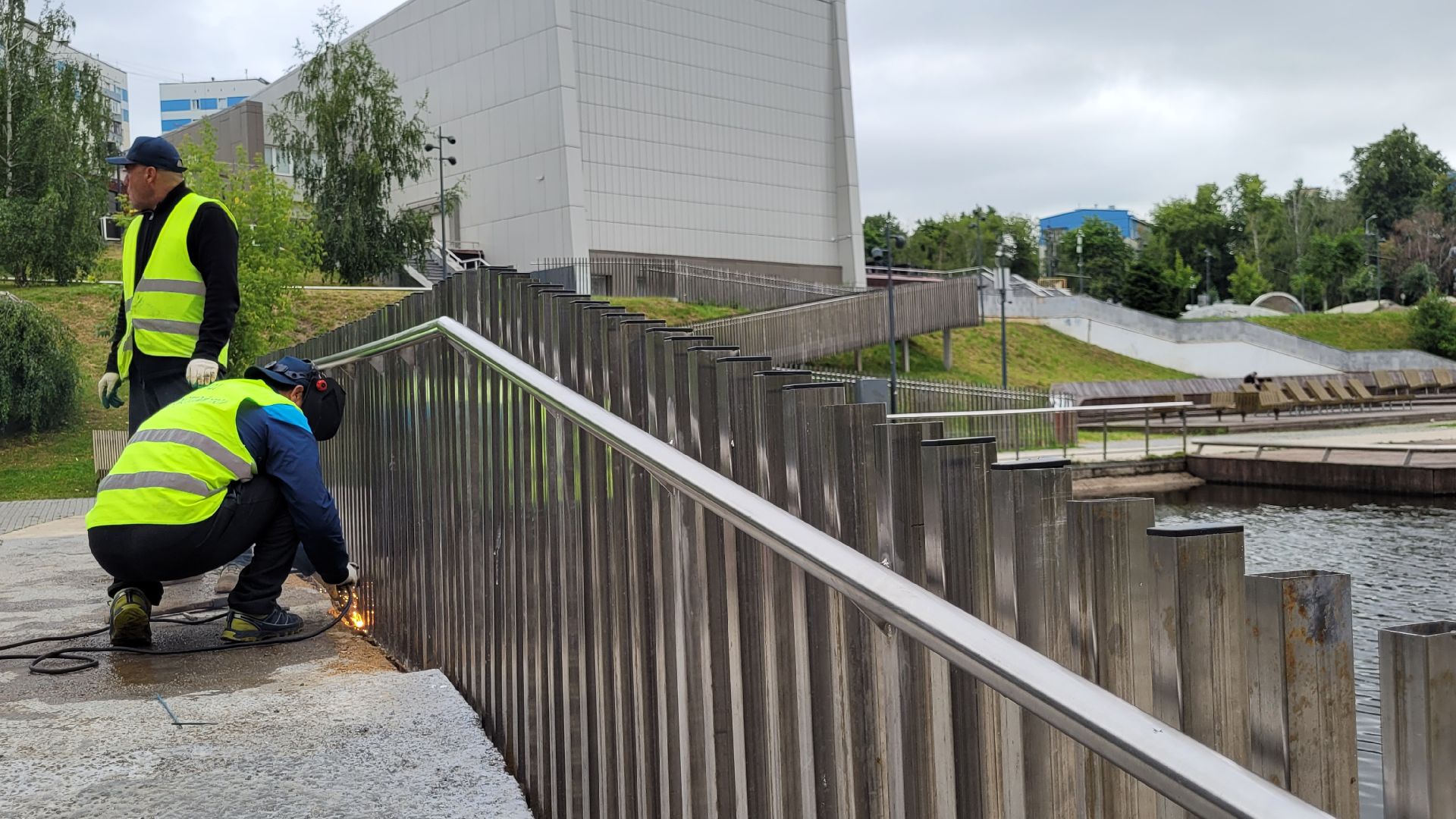 жкх; ремонт; мост; пруд; вандалы