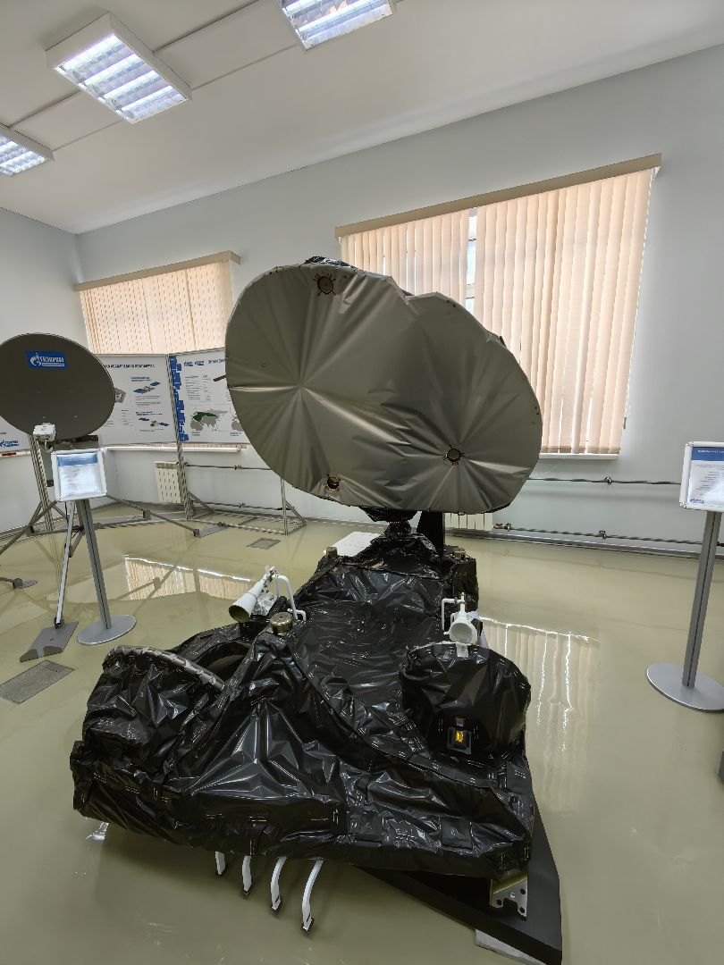 Связь, спутник, морской путь, экипаж, интернет