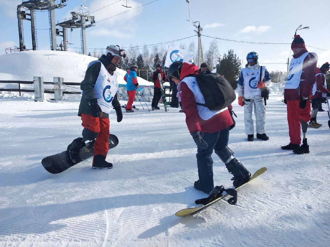 Дмитров, Шуколово, Клуб Леонида Тягачева, Горнолыжная школа