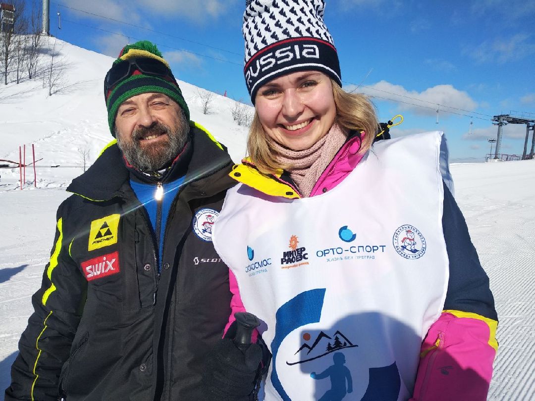 Дмитров, Шуколово, Клуб Леонида Тягачева, Горнолыжная школа