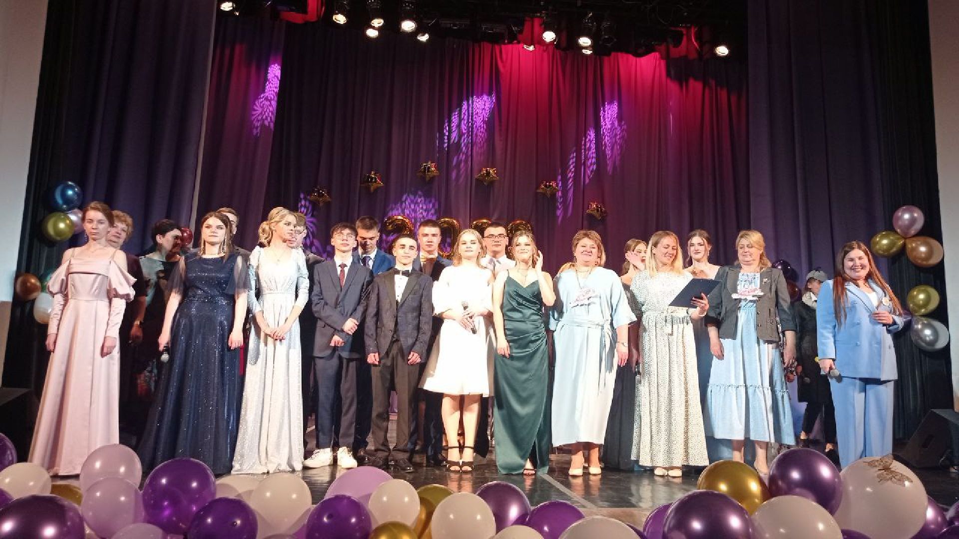 Красноармейск, Пушкинский, вручение аттестатов, выпускники, медалисты, стобальники