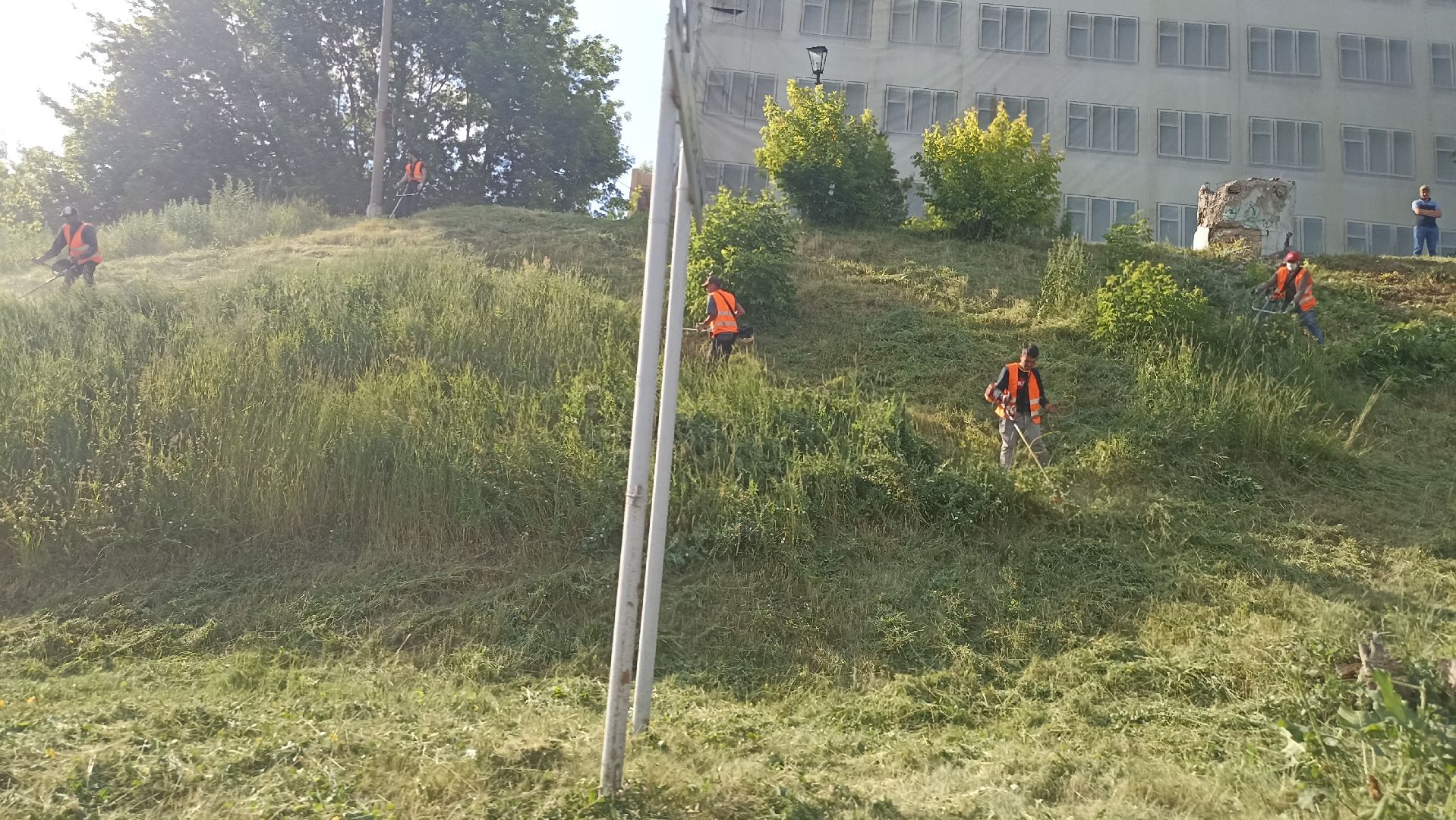 Серпухов, Подмосковье, благоустройство, покос травы, Соборная гора