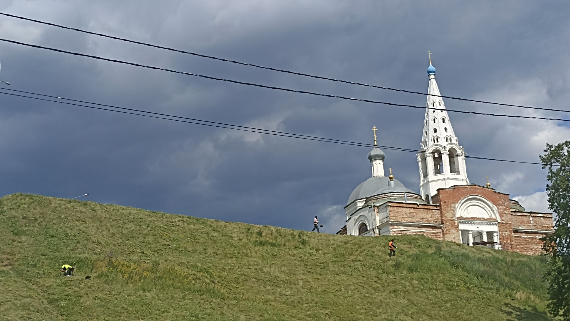 Серпухов, Подмосковье, благоустройство, покос травы, Соборная гора