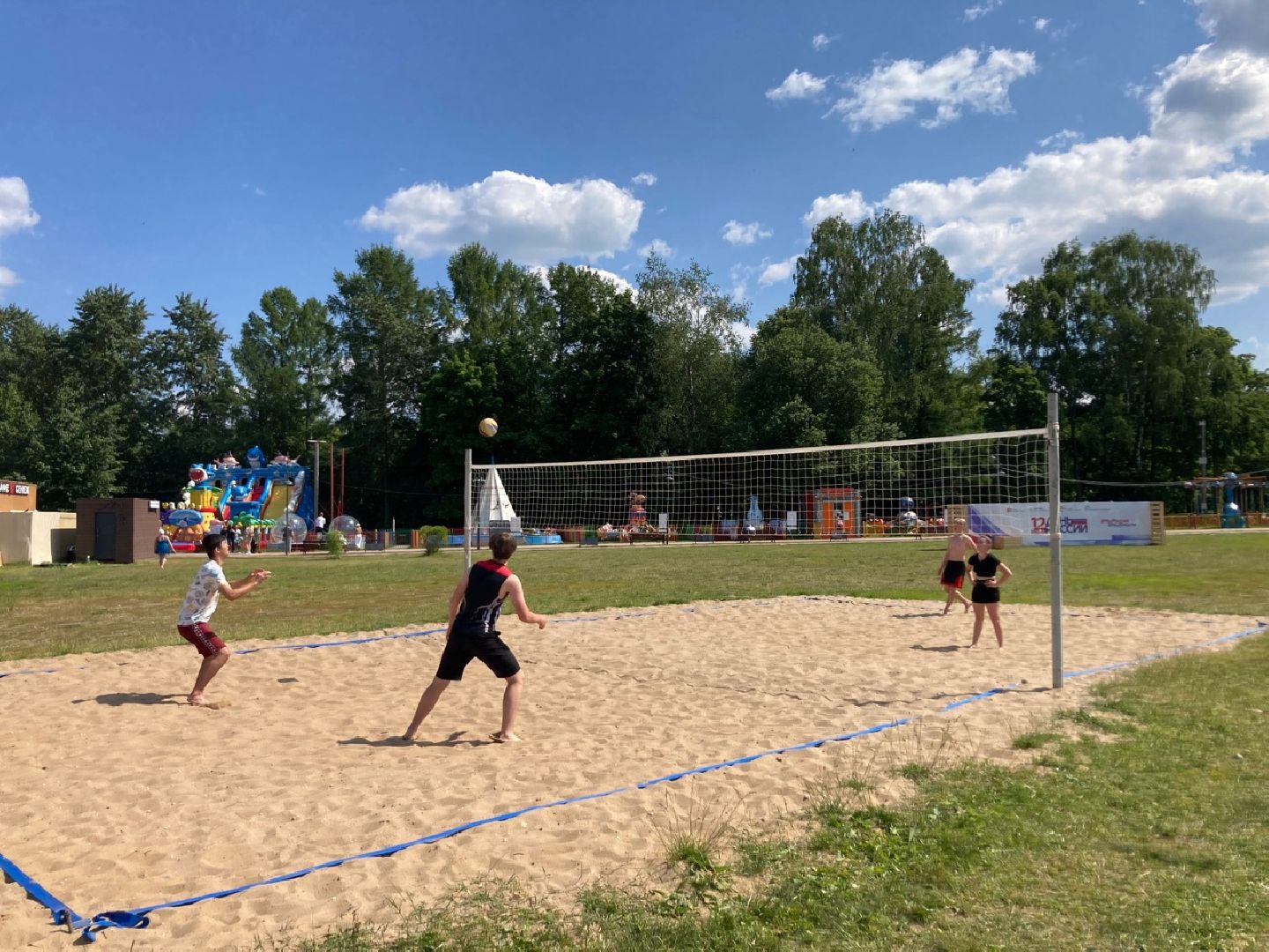 Солнечногорск, озеро Сенеж, пляж, лето, туризм